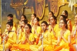 Nada Mantapa, Bhagavad Gita, us children recite 700 gita slokas, Peetha Nada Mantapa, Bhagavad Gita, us children recite 700 gita slokas, Peetha