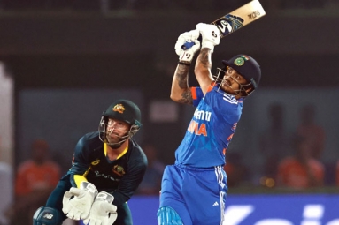 India reports 2 wicket win against Australia in first T20