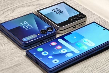 Samsung Folds to Stick With Older M13 OLED Panels Samsung Folds to Stick With Older M13 OLED Panels