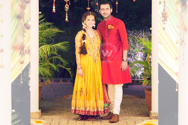 Dia Mirza's mehndi ceremony look},{Dia Mirza's mehndi ceremony look